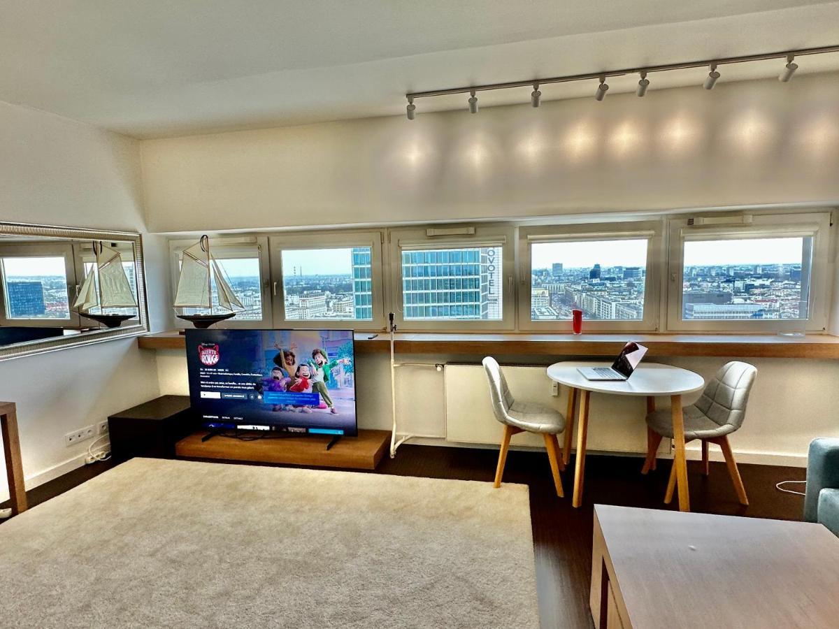 Top Metro X2 Fast Wifi 400 Mbs 70'Tv Netflix Hbo Max Appletv+ Disney+ Warsaw Ngoại thất bức ảnh